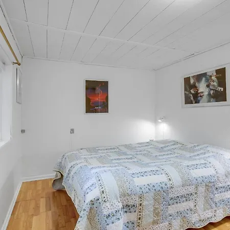 Awesome In W/ 2 Bedrooms *